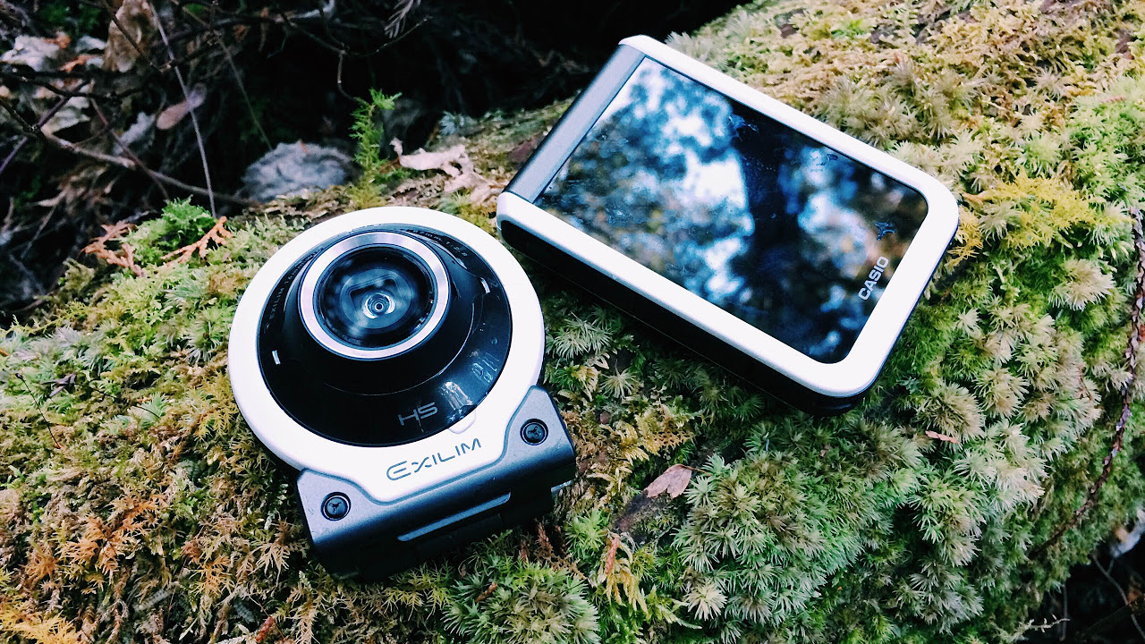 CASIO EX-FR100 どんなシーンにもマッチするフリースタイルカメラ