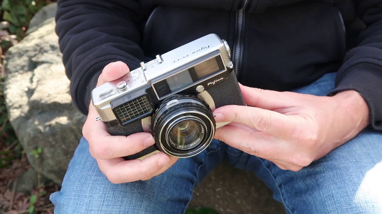 Fujica 35 EE Rangefinder Film Camera - YouTube