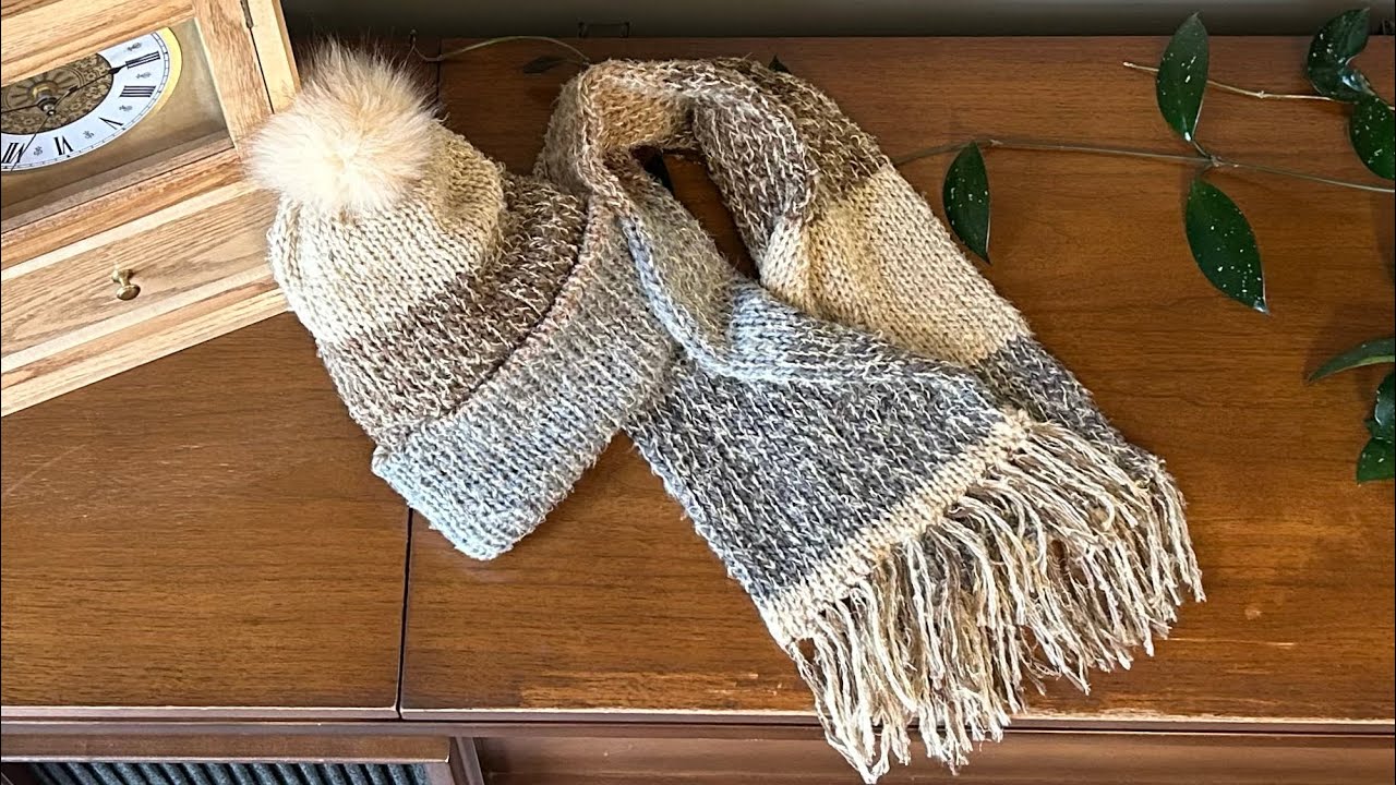 Short Scarf “Neck Warmer” with Magnetic Closure + Beanie / One