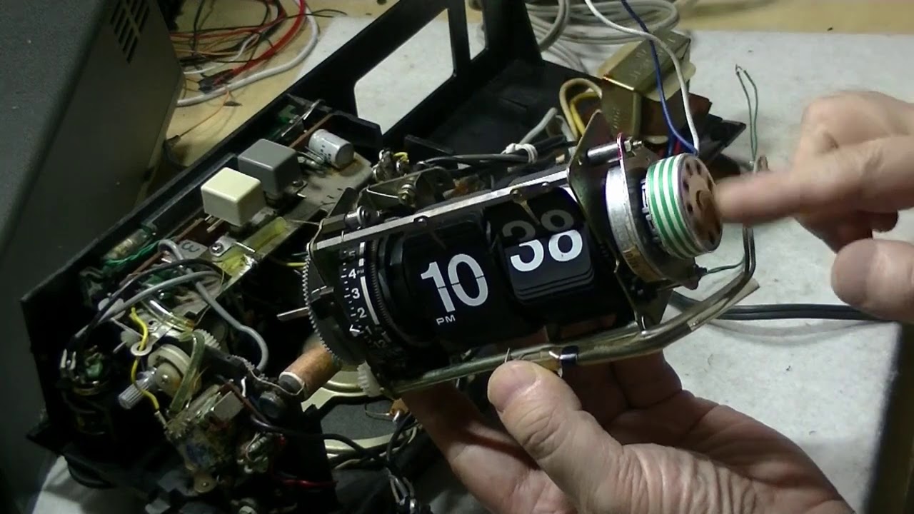 世界初のラジオ付きデジタルパタパタ時計SONY 8FC-59を修理してみまし