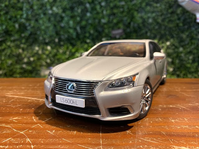 1/18 AUTOart Lexus LS600h Silver 78841 - YouTube