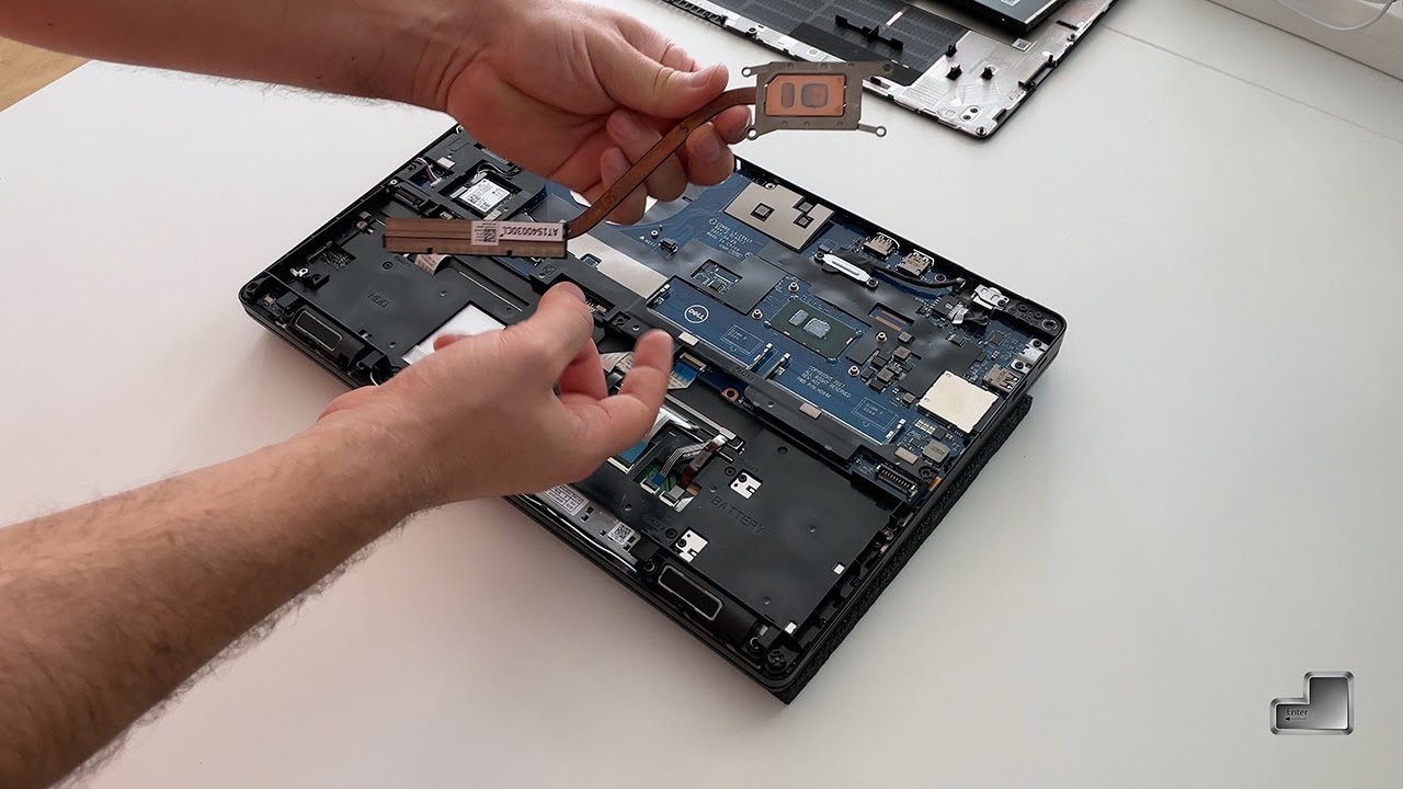 Dell Latitude 5580 Disassembly video 4K, RAM & SSD Upgrade - YouTube