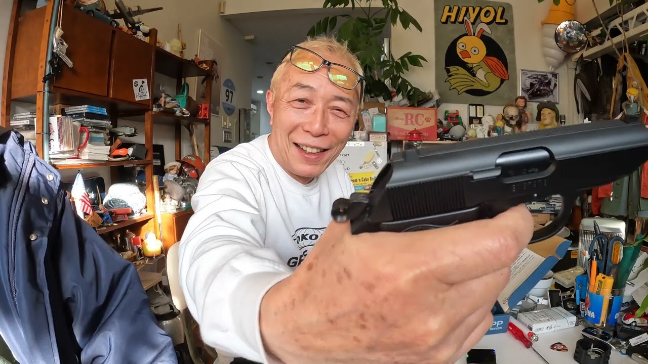 ゴールド ルガーP08 ! 【2001年限定品】エングレーブ バイオハザード