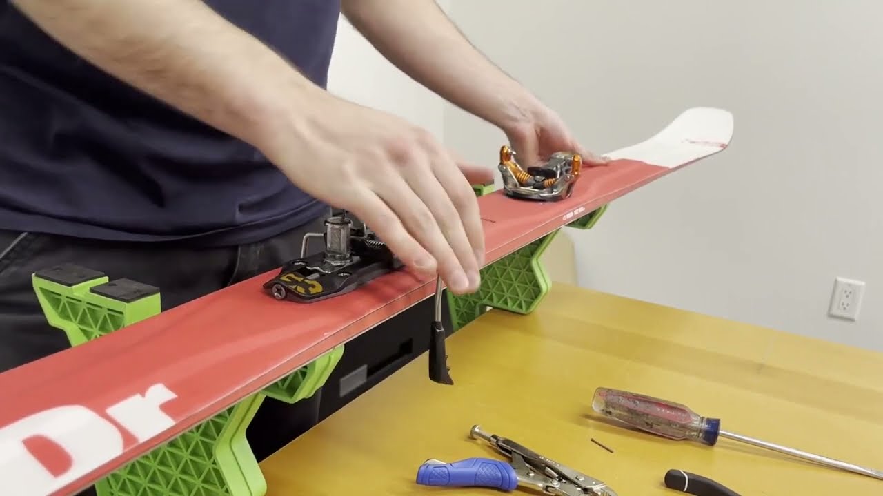 G3 ION & ONIX Ruby Cranpons スキーアイゼンの取り付け - YouTube