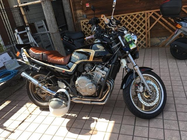 美人タンデム 黒金の憎い奴 Pretty Racingサウンドを聞け カフェ
