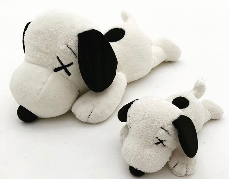 UNIQLO “UT“ KAWS×PEANUTS スヌーピーぬいぐるみ | 8469スニーカーズ