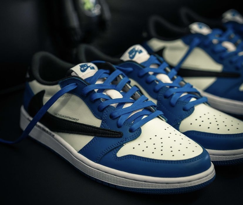 フラグメント x トラヴィス・スコット x エア ジョーダン1 ロー 新たな