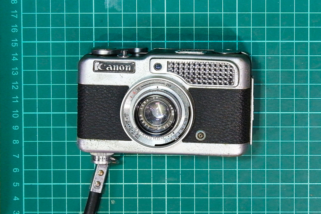 初代Canon Demiはしっかりした機構と抜群の写りを持ったハーフ版カメラ