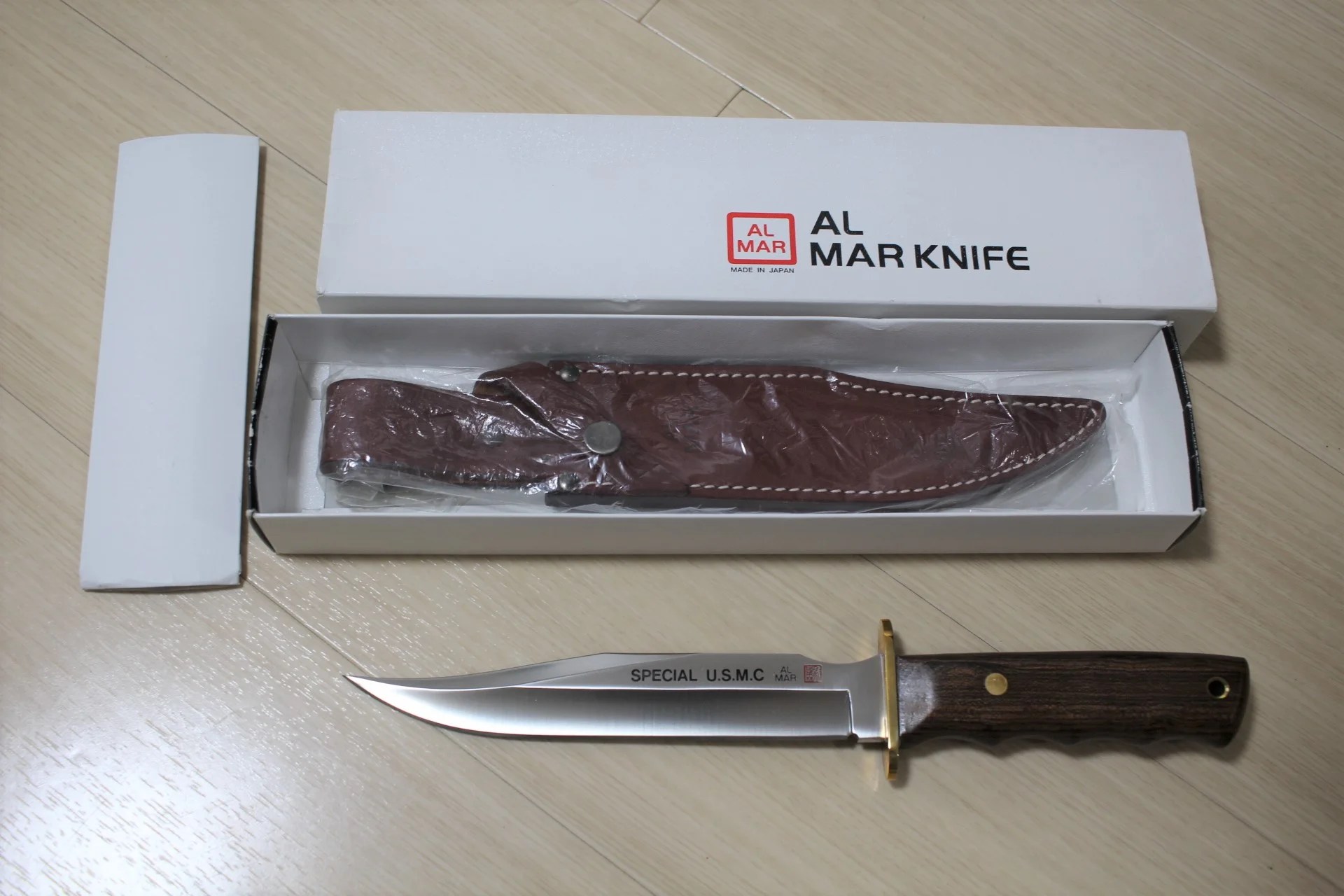 アルマー ナイフ