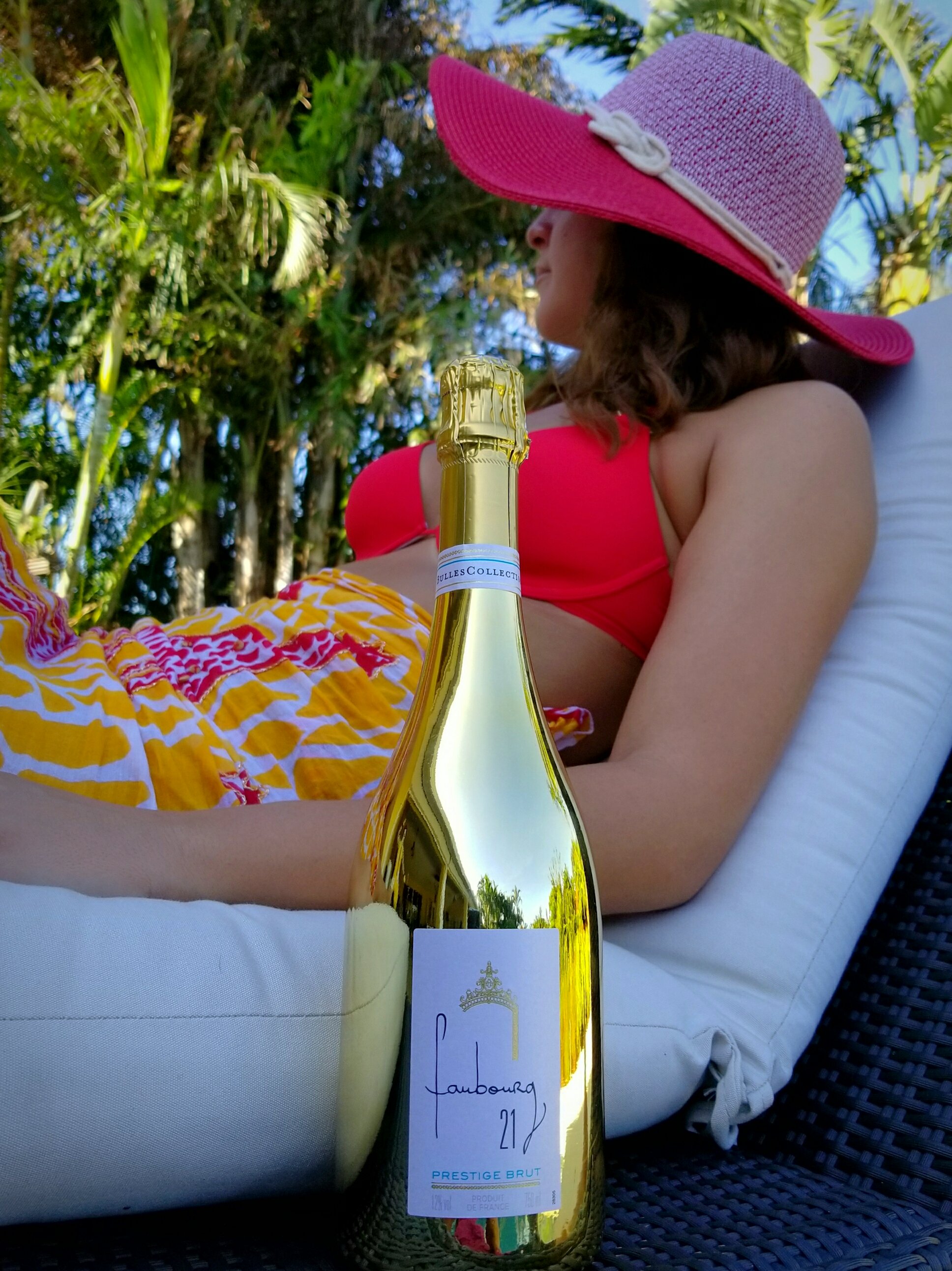 All Gold Everything - Alexa's Wine Diary