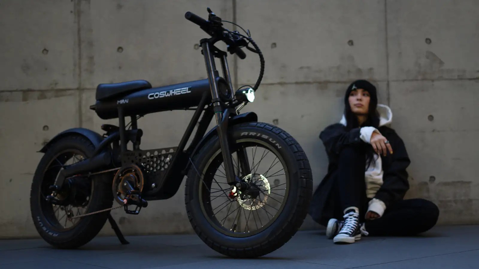 予約開始30分で5,000万円オーバー！2025年 NEW MODEL COSWHEEL MIRAI