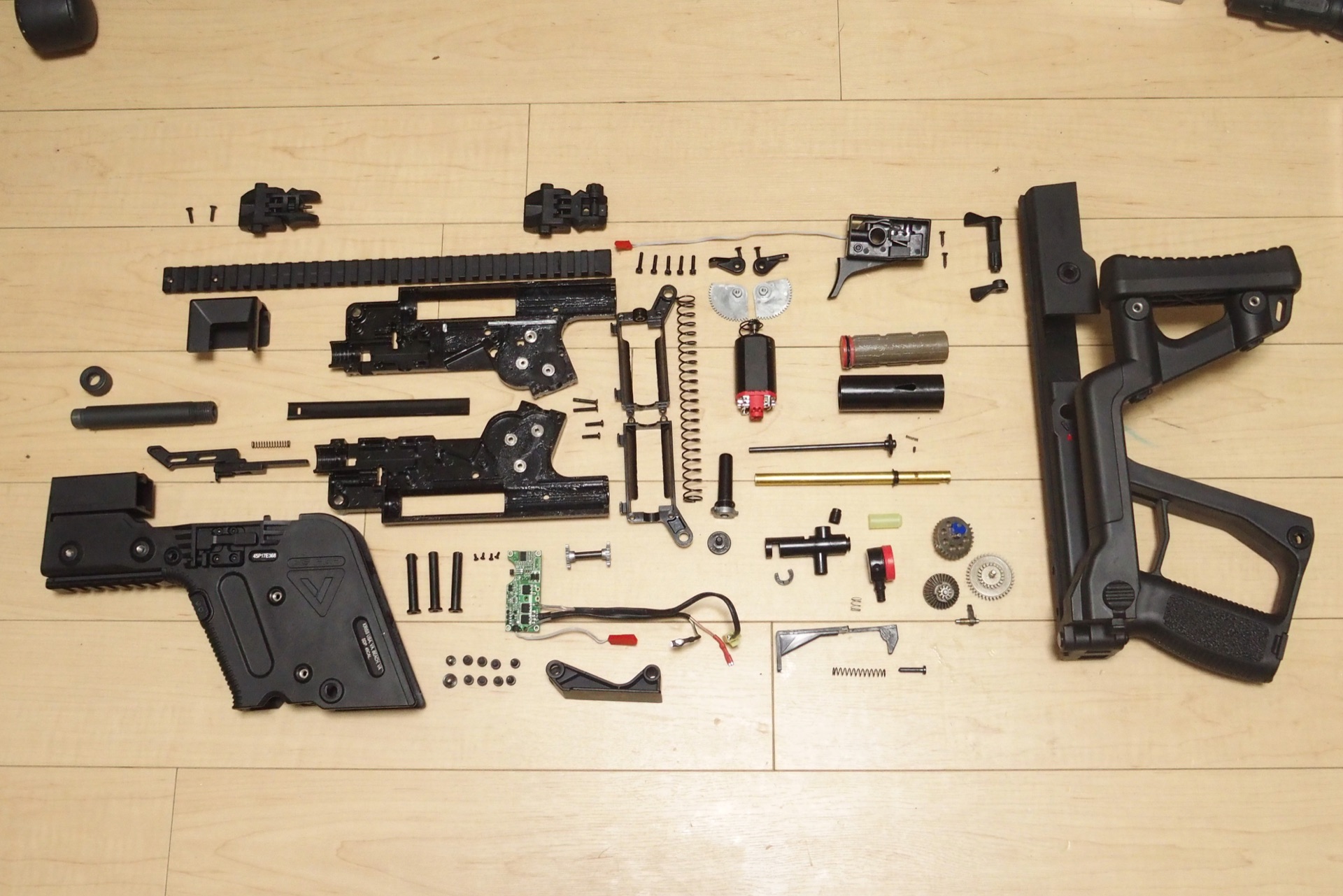 COYOTE AIRSOFT KRISS Vector(クリスベクター)の分解レビュー | エボログ