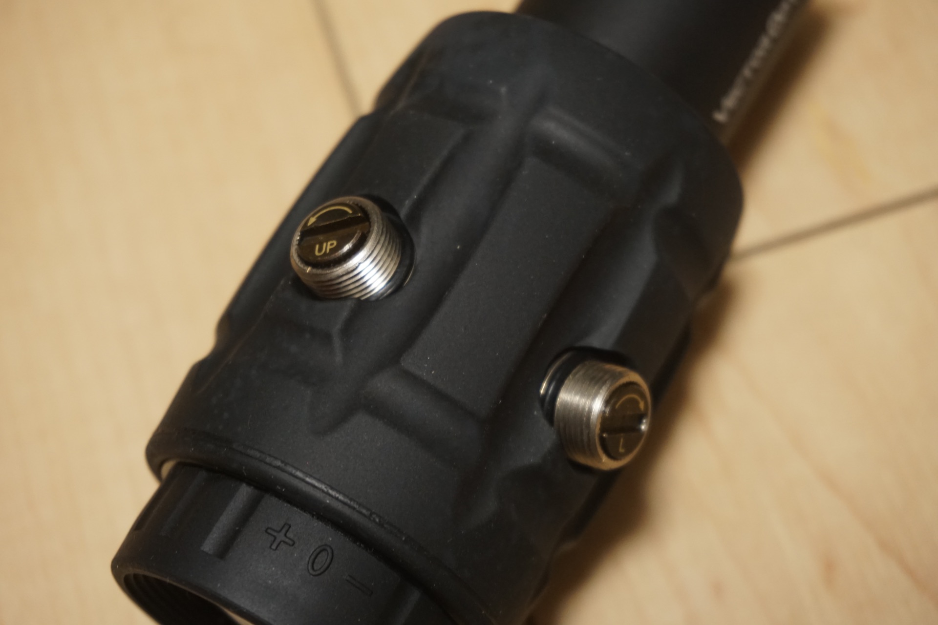 安価でシンプルな3倍マグニファイア、VectorOptics SCOT-07 3X マグニ