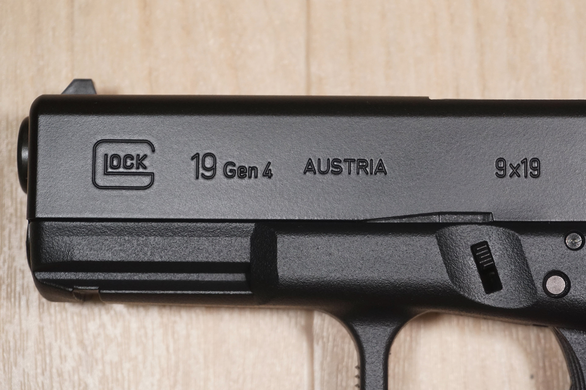 東京マルイ Glock19 Gen.4のレビュー（付属品、外観、箱出し状態での
