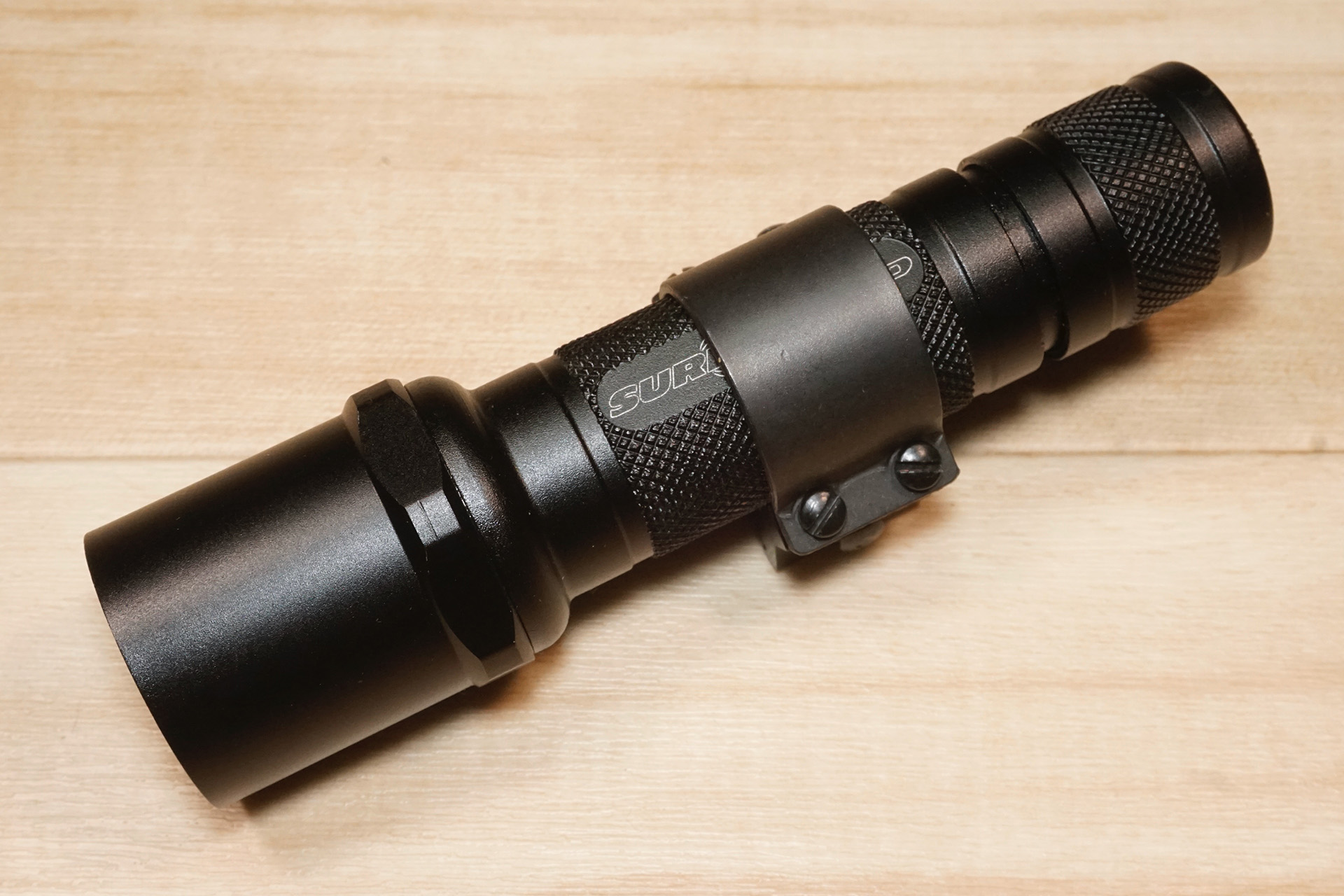 Weaver SURE GRIP RNGS 1インチ マウントリングを使ってSurefire 6Pを