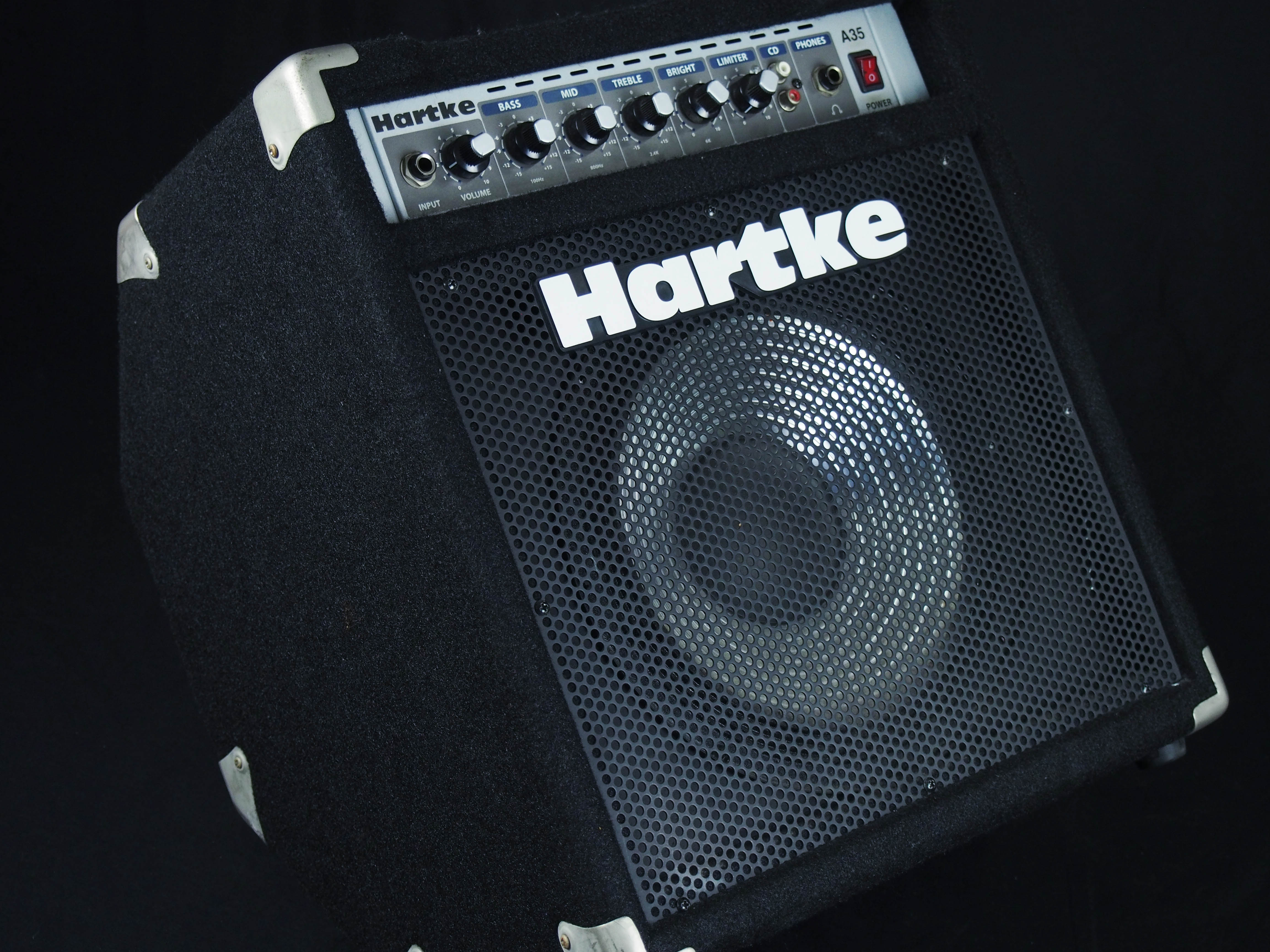 買取情報】ハートキーの100Wコンボアンプ！『Hartke A100』楽器奏庫