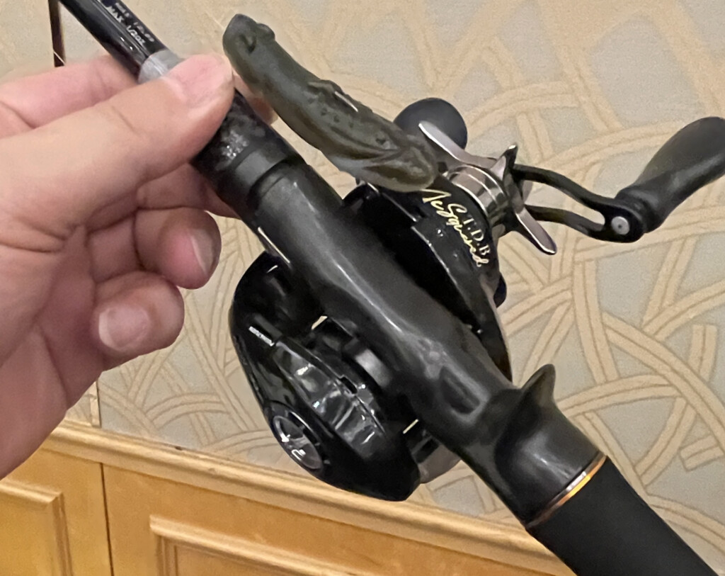 ジグザグガイドシステム搭載ロッドとして話題のグラビアスロッド