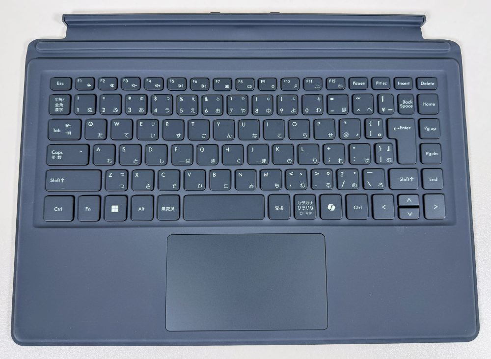 Ryzen 7 8840U搭載の爆速Windowsタブ「Minisforum V3」レビュー