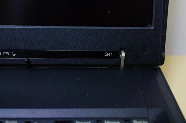 家からIBM時代のThinkPad G41が出てきた。3.5kg、フロッピーディスク