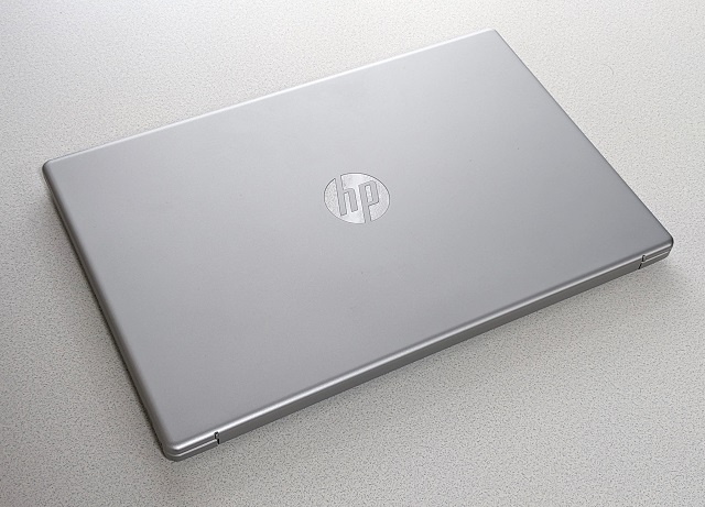 HP 15 Ryzen 5 7530Uモデルのレビュー。普段使い用としてコスパ良し。