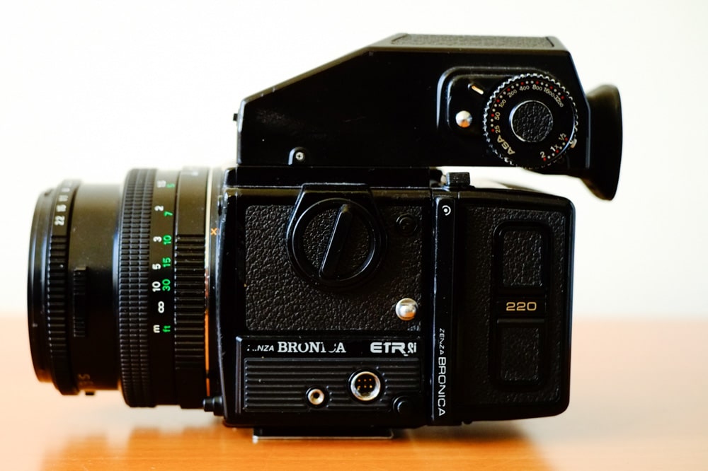 Camera review: Zenza Bronica ETRSi - EMULSIVE