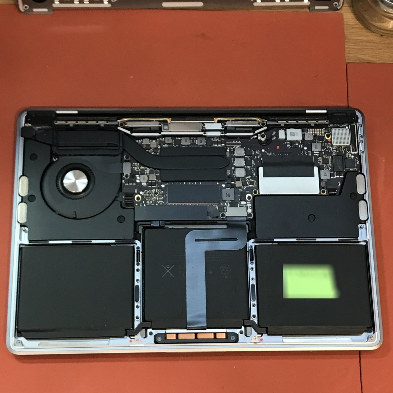 MacBook Pro (13-inch, 2017, Two Thunderbolt 3 Ports) A1708 EMC3164