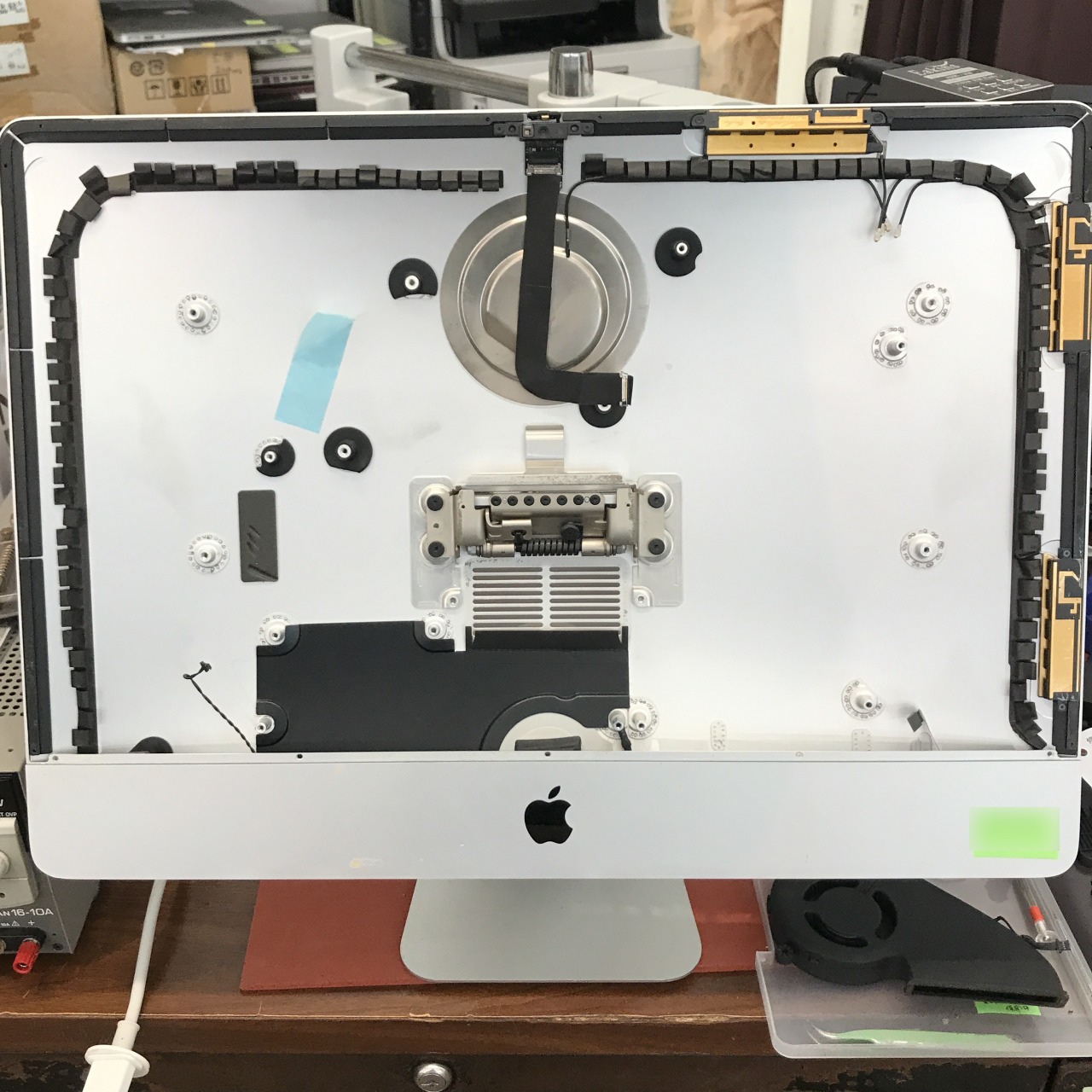 iMac (21.5-inch, Late 2012) 電源入らず 基板異常 中古動作Macへ