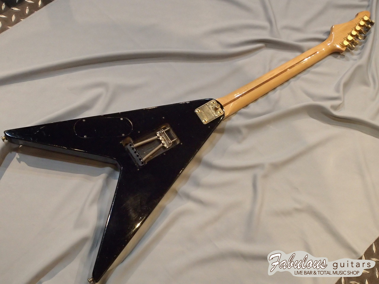 Aria Pro ll XX Deluxe /Maple fingerboad – Fabulous guitars