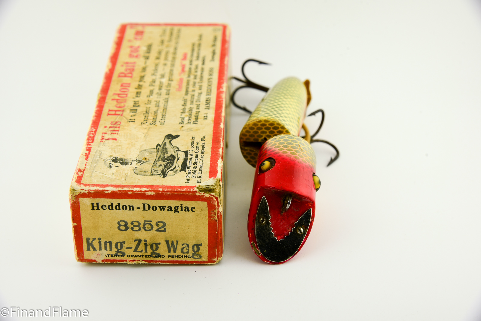Heddon King Zig Wag Antique Lure - Fin & Flame