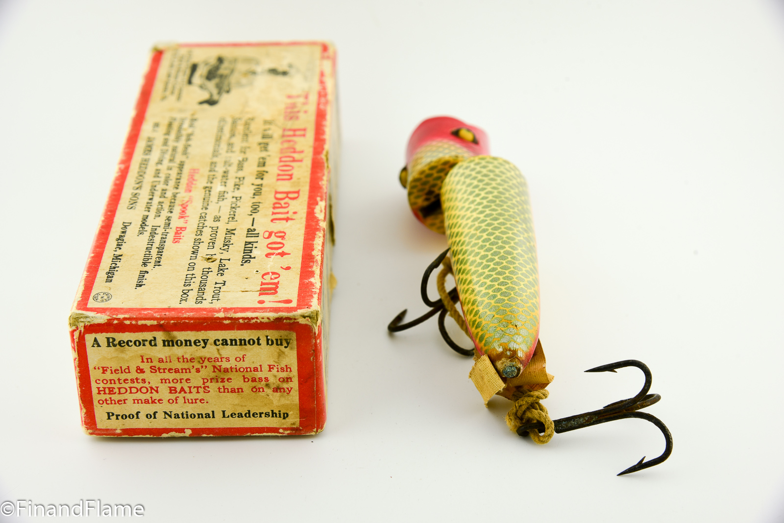 Heddon King Zig Wag Antique Lure - Fin & Flame