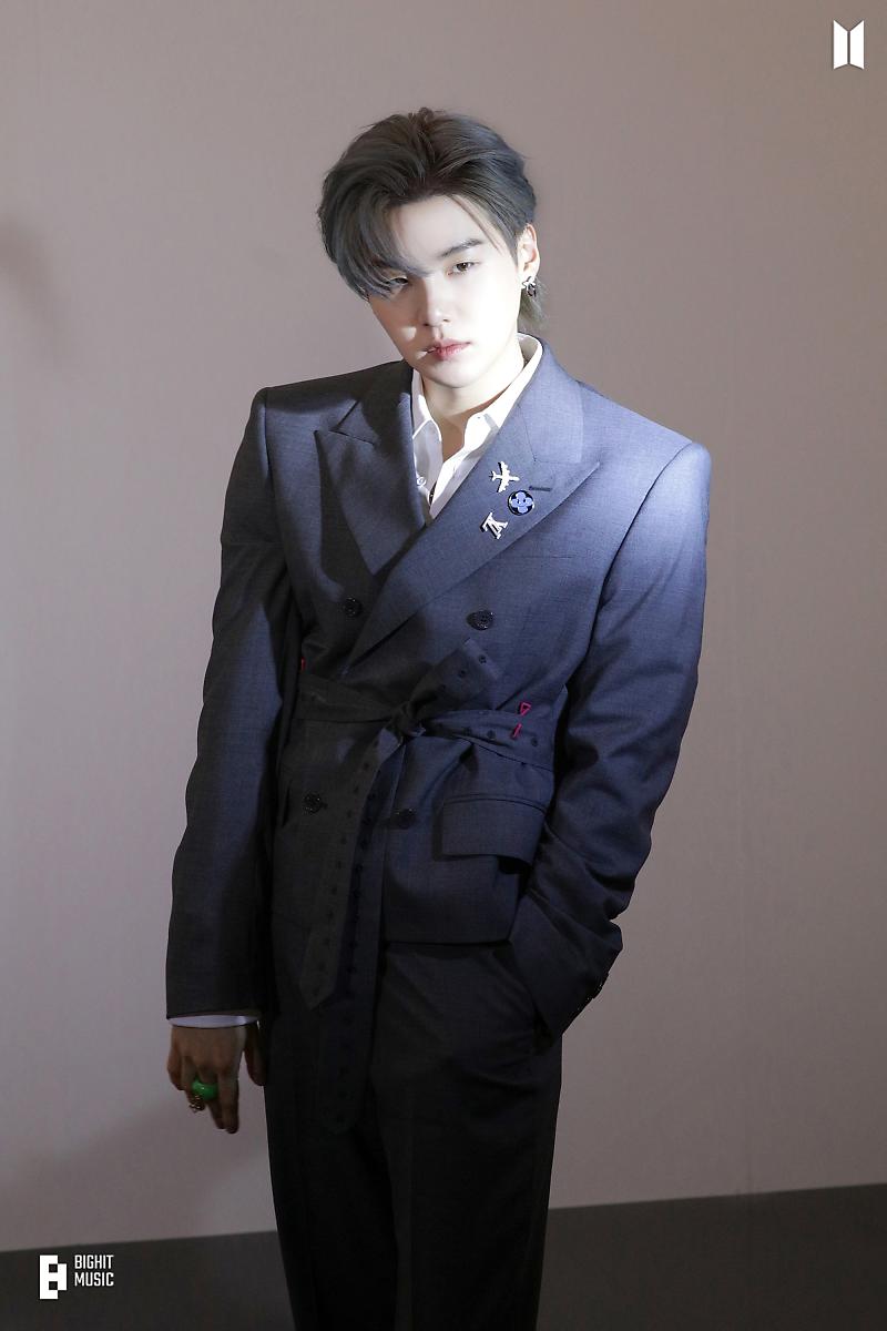 BTS – SUGA 6 – KSTATION TV