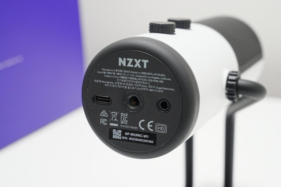 NZXT CAPSULEをレビュー！白くてオシャレでゲーム実況配信にもおすすめ