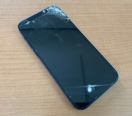 iPhone12】画面割れ修理（伊勢原よりご来店） - 最長1年保証