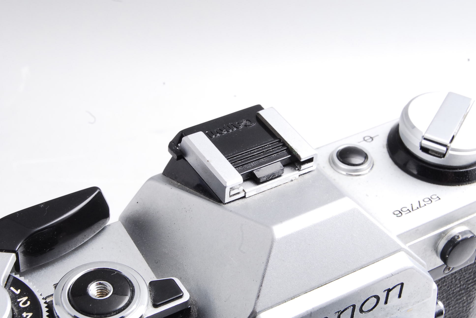 Canon AE-1カメラの基本的な操作方法と各種ダイヤルボタン類の役割