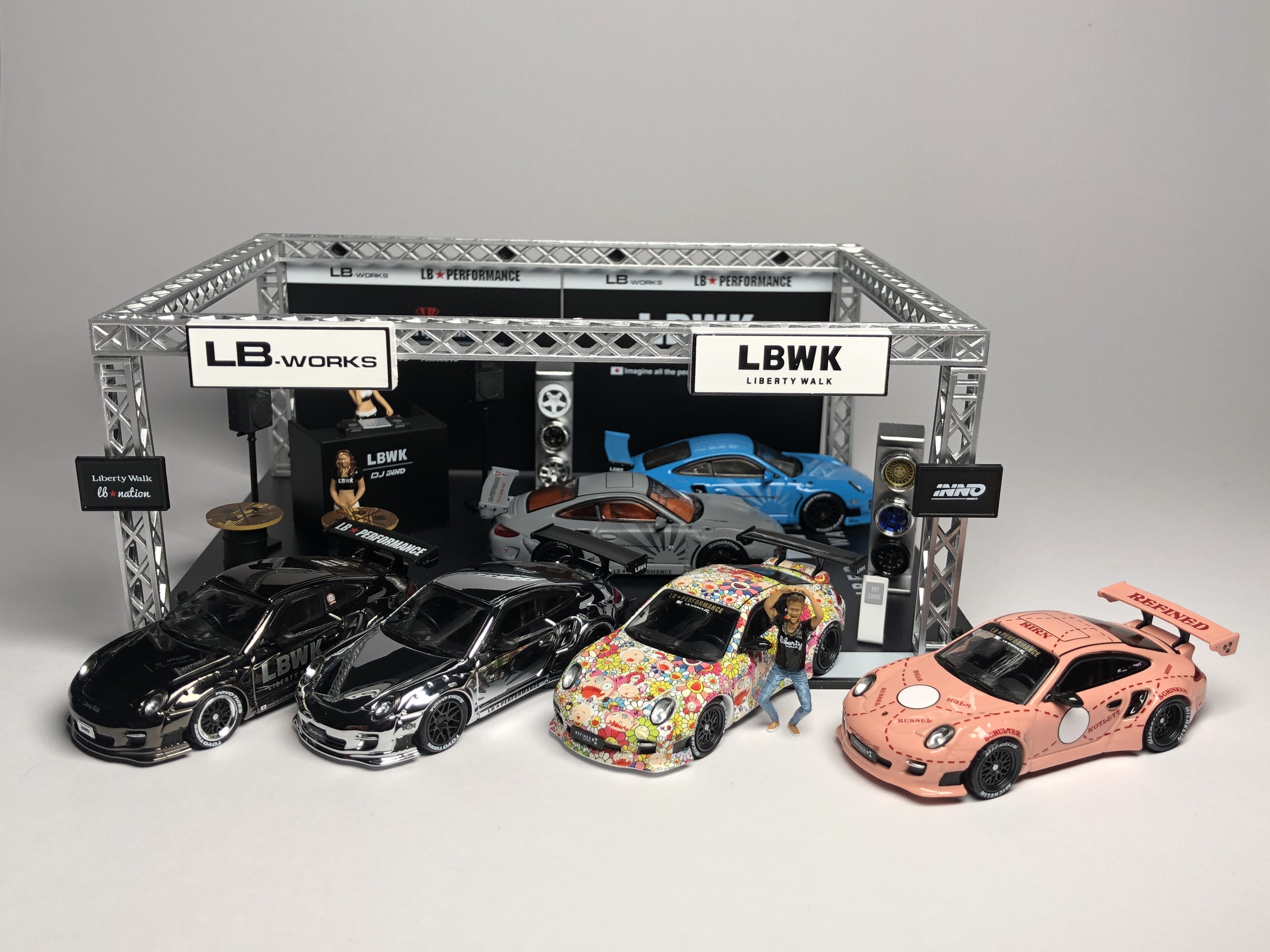 Inno64 diorama with exclusive 997 chrome LBWK (and a bunch of 997