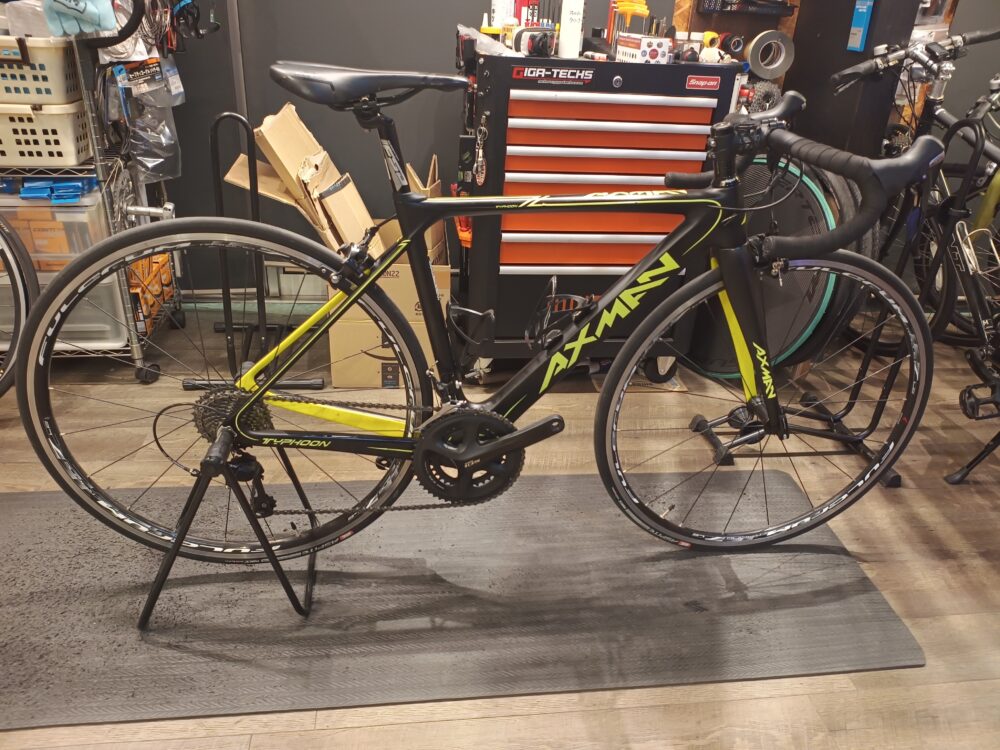 ギガテックス・モータース【中古ロードバイク】ジャイアント OCR-3