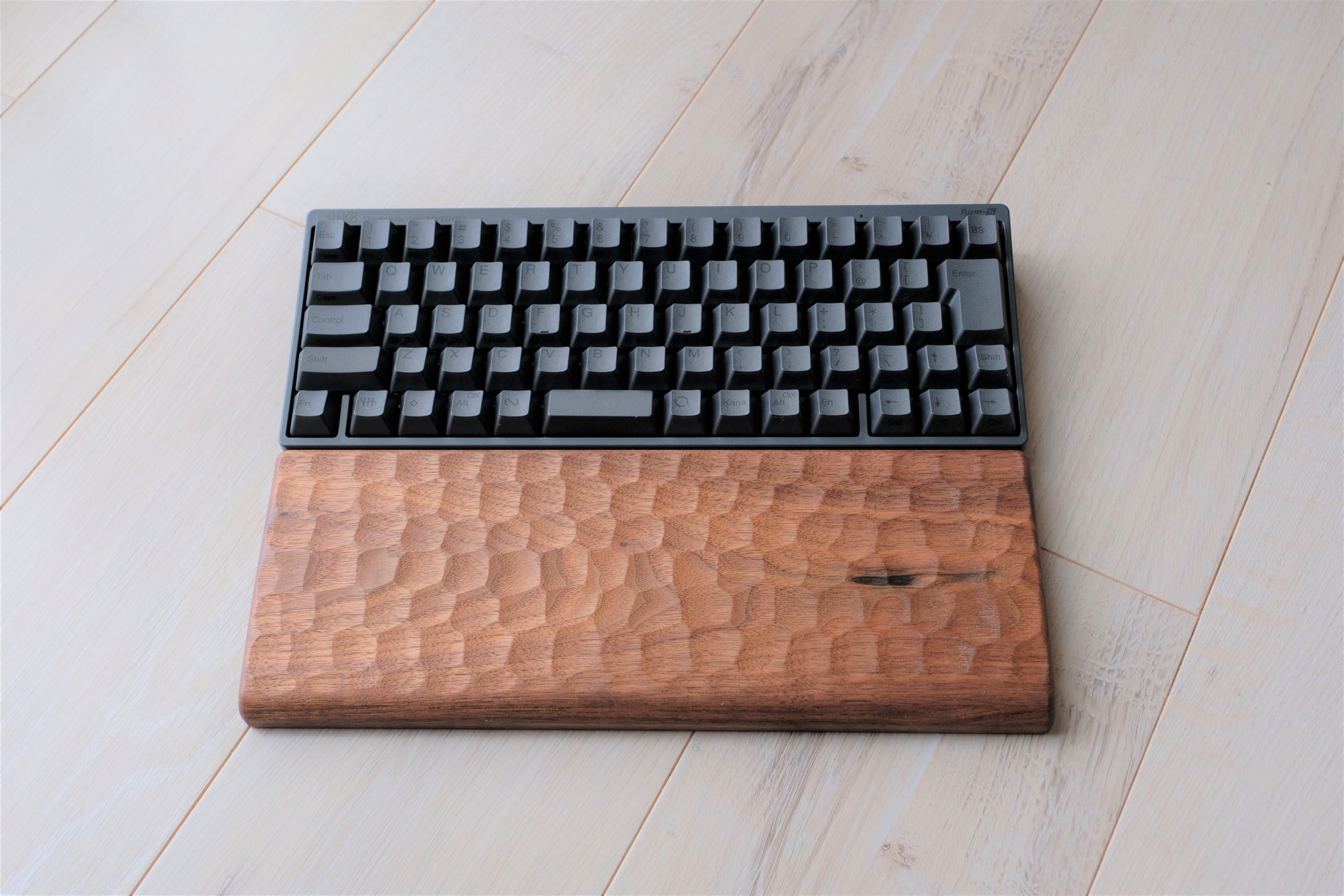 レビュー】こだわりの全HHKBユーザーに、松葉製作所の高級木製