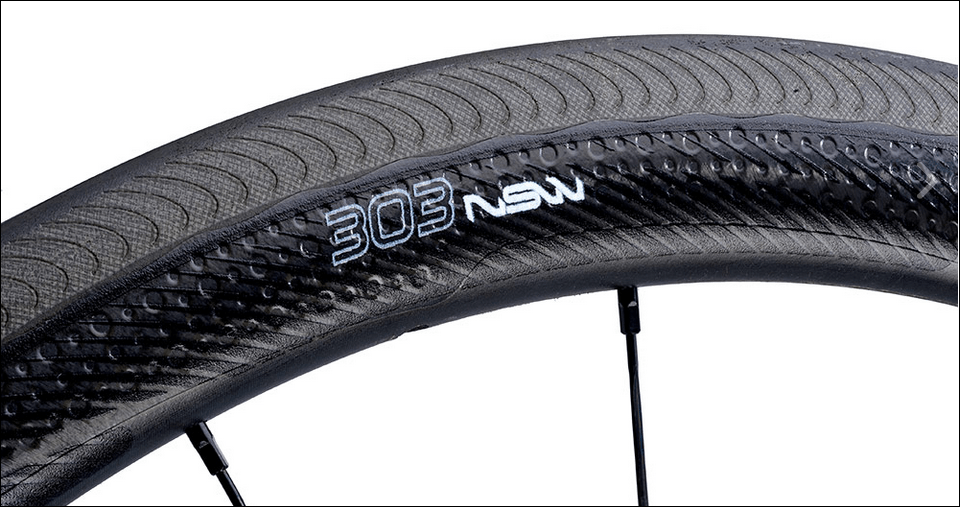 ZIPP 302』は果たして買いか？20万のジップフルカーボンクリンチャーを
