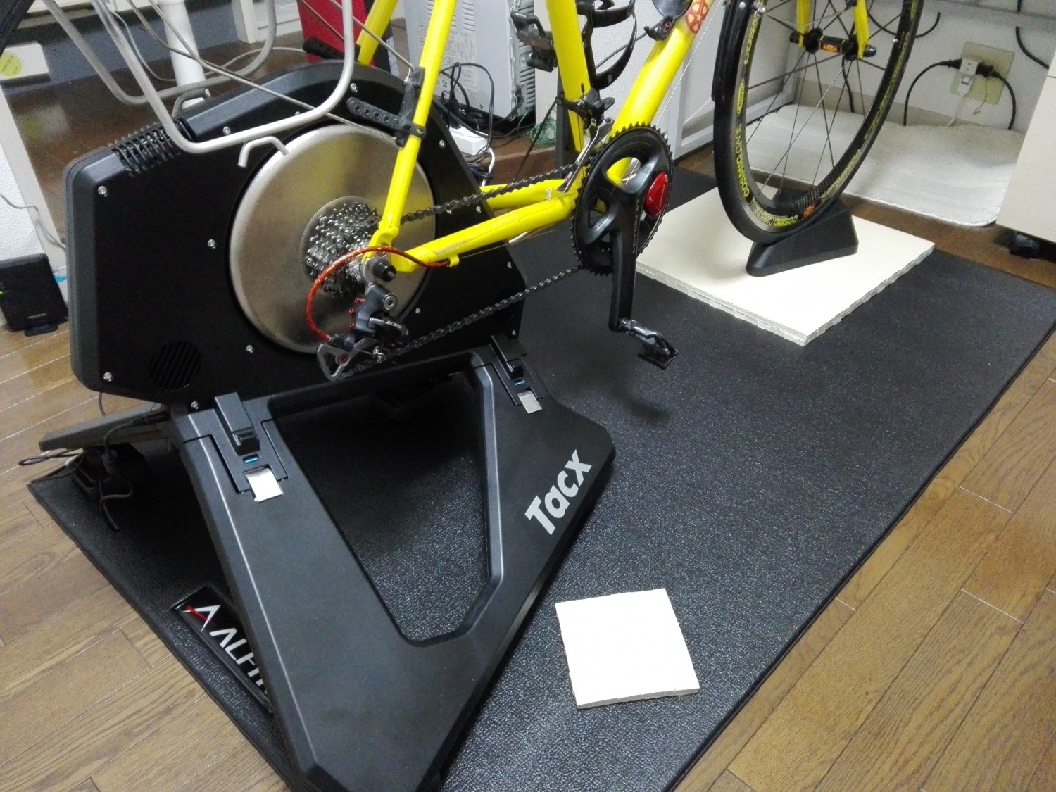 ローラー台マット7種比較！アルインコ『EXP150』VS ミノウラ