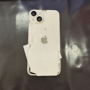 京都駅すぐ 割れてしまったiPhone背面ガラスを修理できるお店