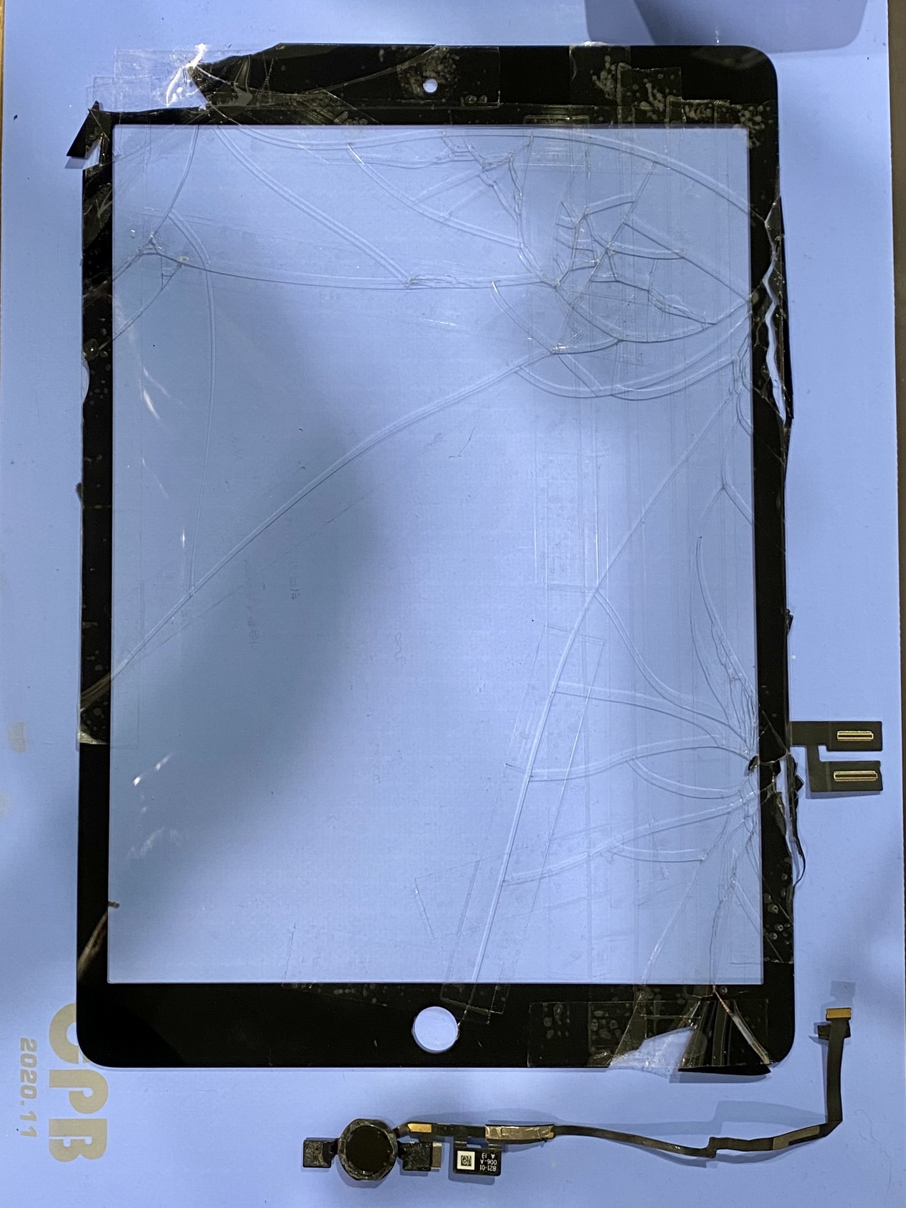 iPad 第9世代の画面割れ修理のご依頼！｜Oh!Me大津テラス 2F | iPhone