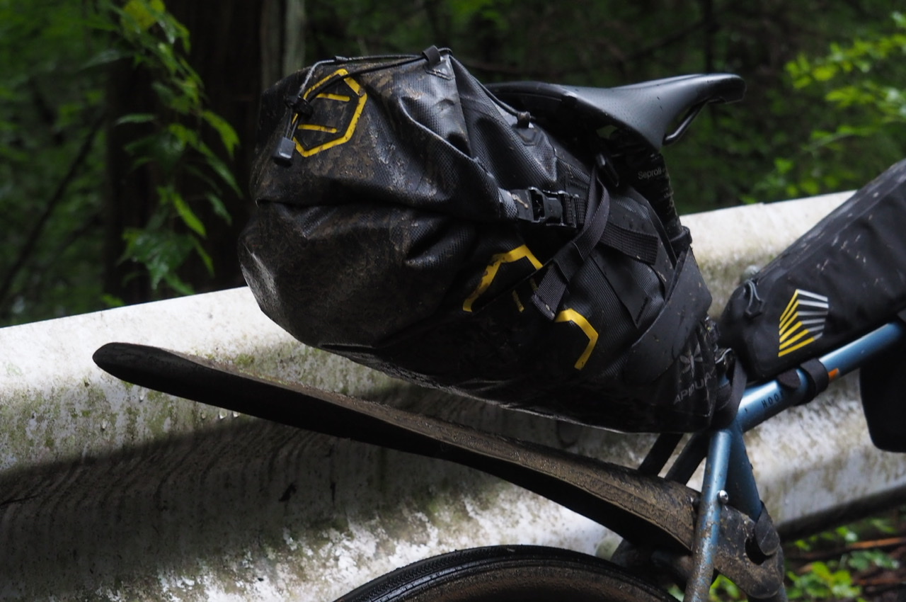 レビュー】『Apidura：エクスペディションサドルバッグ9L』大容量で