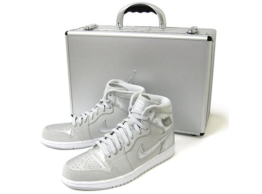 Nike Air Jordan 1 Retro Silver 25th Anniversary Package | Sidewalk