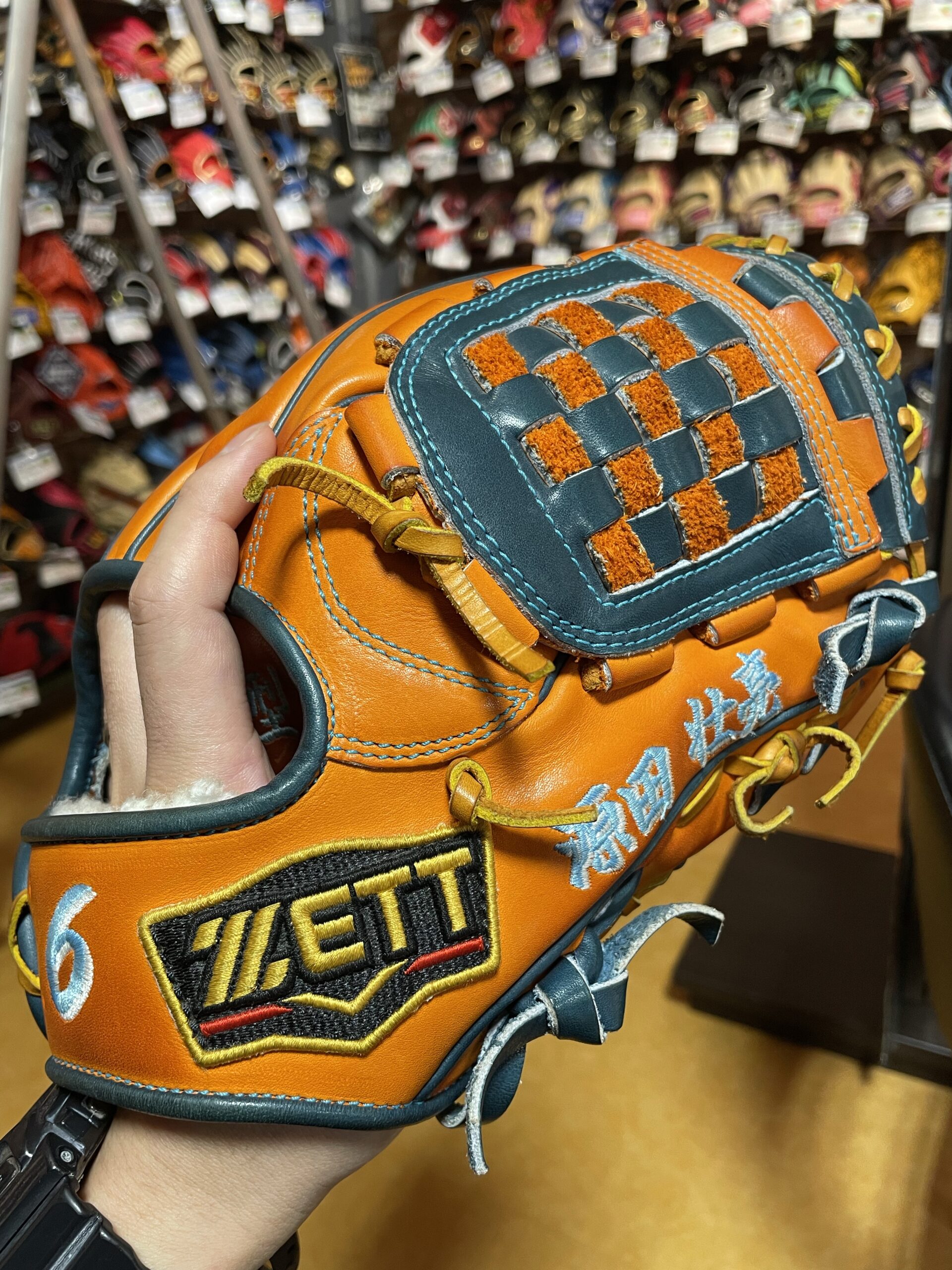 グラブ】ラベル位置や取り付け方法の違いによって生じる作用とは