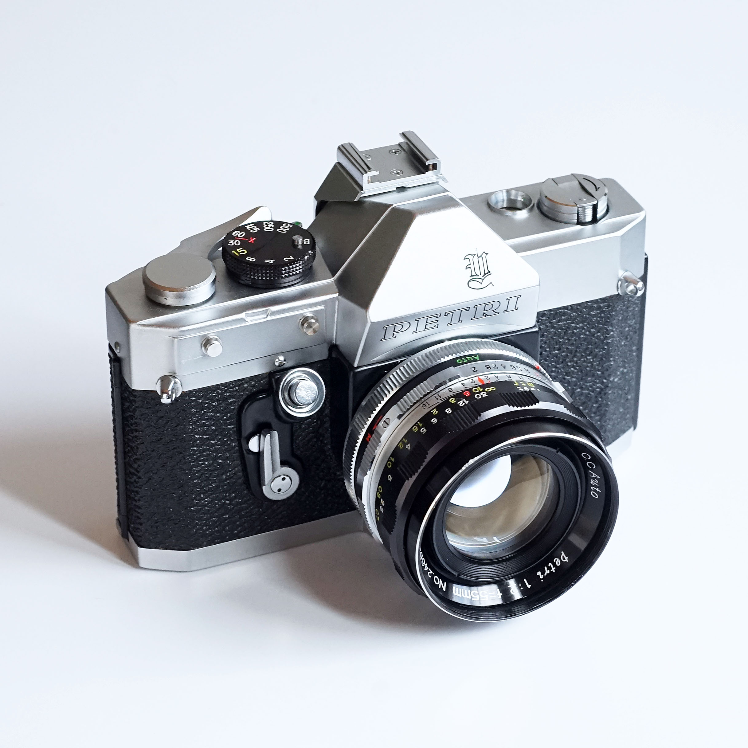 売り切れ PETRI V Ⅵ（V6）（中古 フィルムカメラ 35mm 一眼レフカメラ