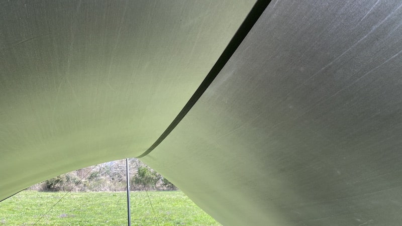 allaboutoutdoorsのTECH TARP HEXAは誰でもピン張りできるストレッチ