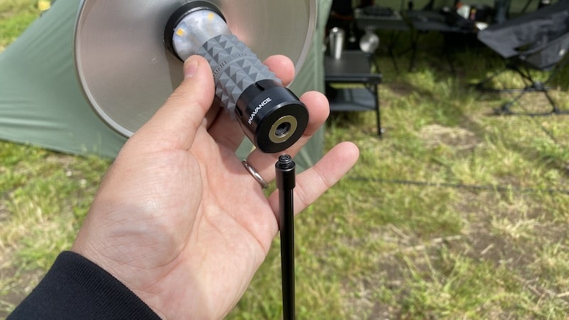 SHU WORKSのULランタンスタンド「ULTRA LIGHT PORTABLE CAMPING LIGHT