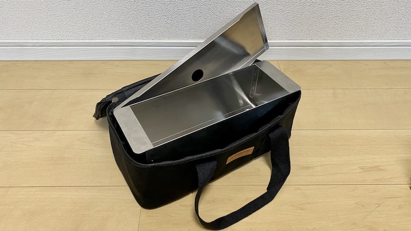 IGT規格のハーフユニット天板・ステンボックスをまとめて収納