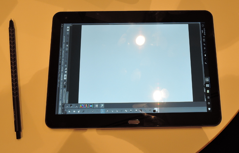 ドスパラ raytrektab DG-D10IWP（10インチモデル） － 10インチで4,096