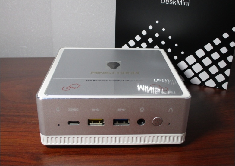 MINISFORUM DeskMini UM300 の実機レビュー － 第2世代のRyzen 3を搭載